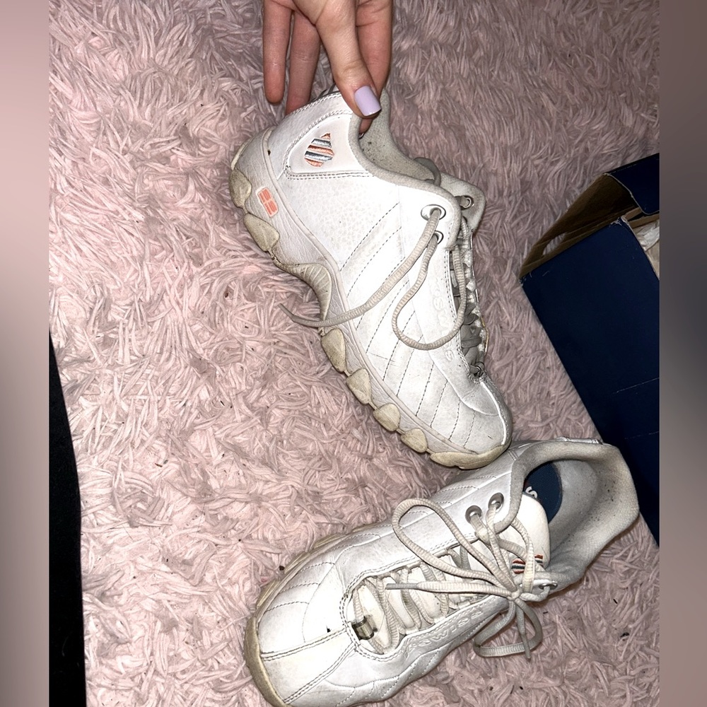 Women’s shoes